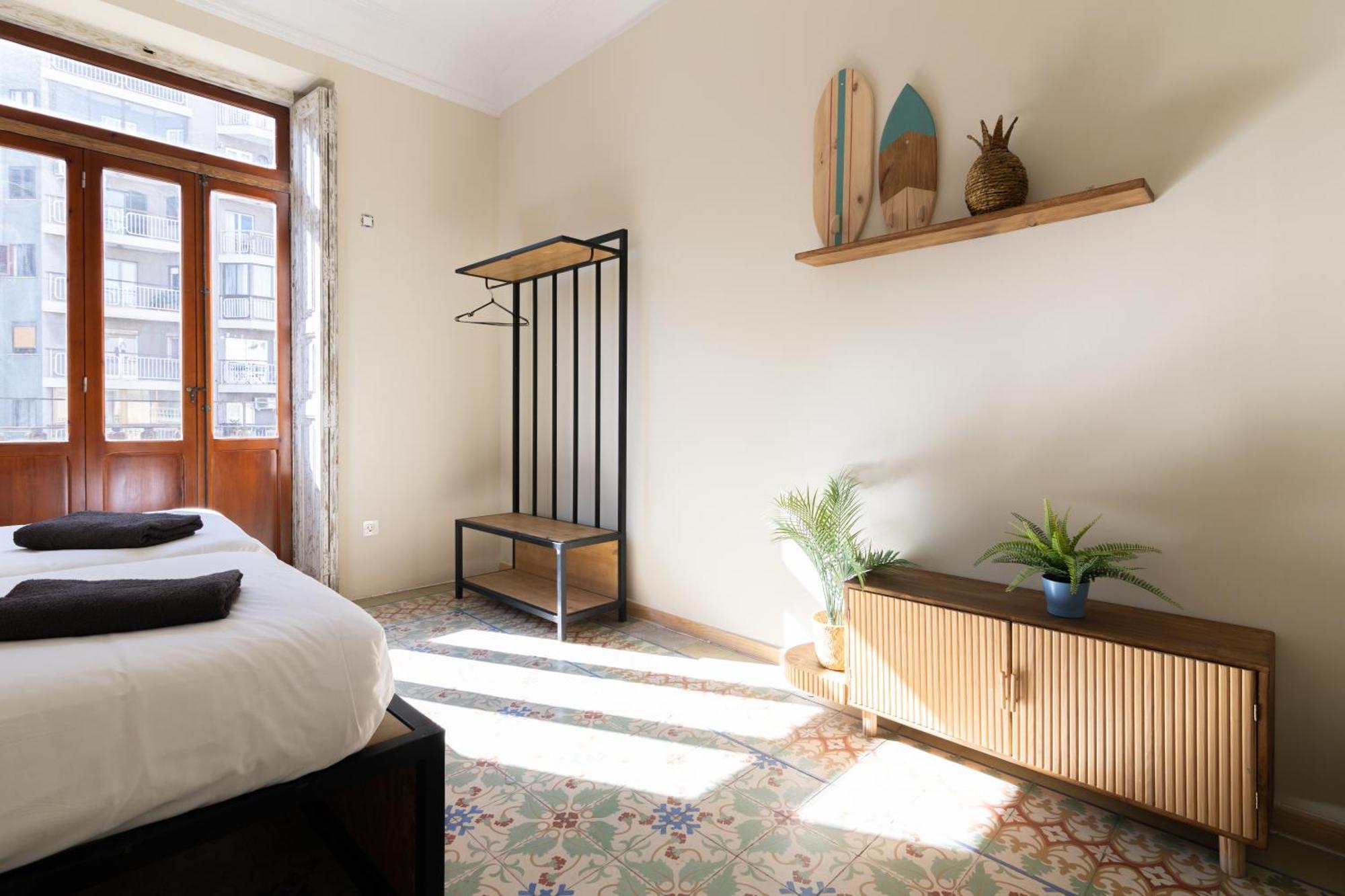 Bed and Breakfast Bird House Валенсия Экстерьер фото
